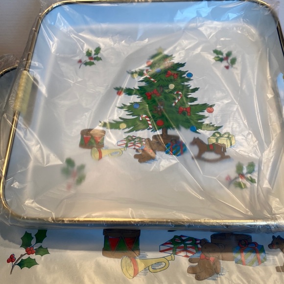 Vintage and NIB 3-piece Lacquerware Tray Set - Picture 5 of 6